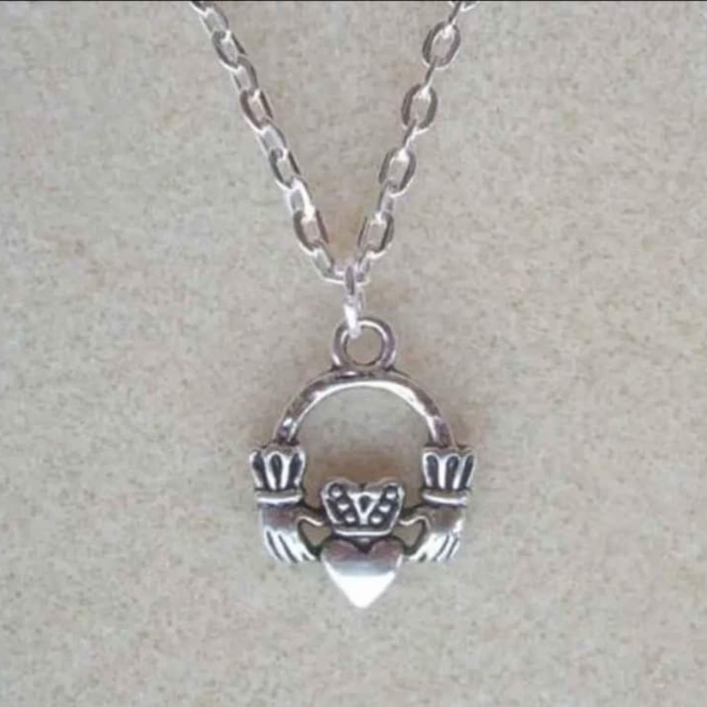Sterling silver CLADDAGH celtic knot necklace irish